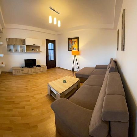 בוקרשט National Arena Mega Mall Elana Apartment מראה חיצוני תמונה
