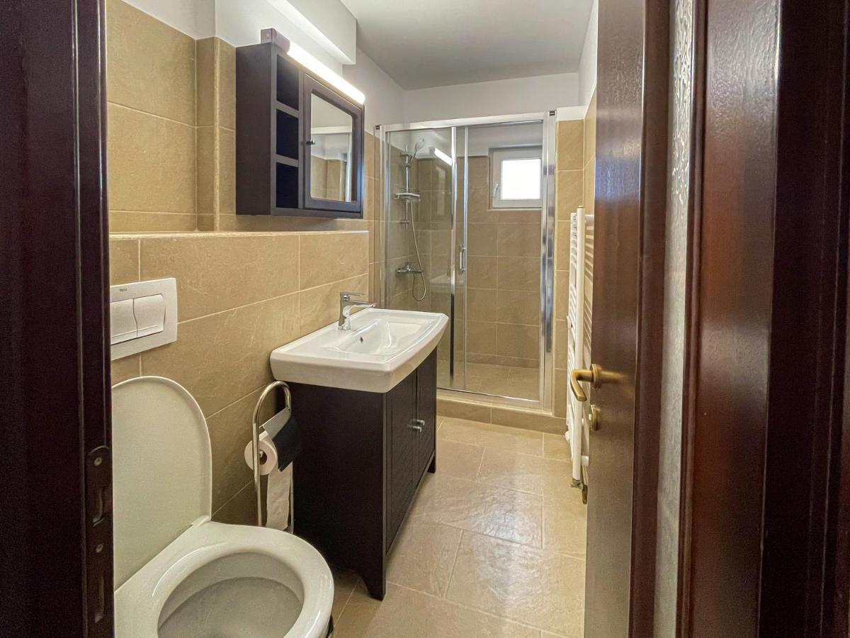 בוקרשט National Arena Mega Mall Elana Apartment מראה חיצוני תמונה