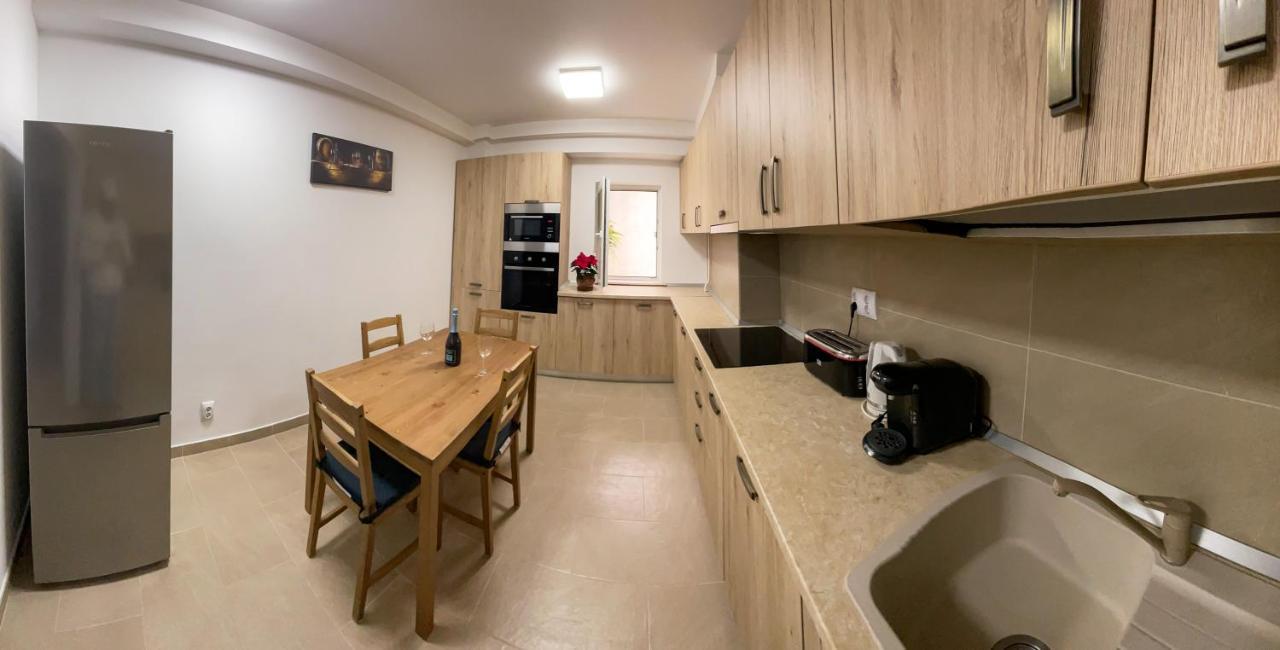 בוקרשט National Arena Mega Mall Elana Apartment מראה חיצוני תמונה